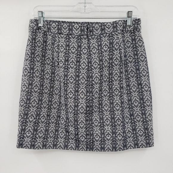 j. Crew Factory Navy White Textured Abstract Mini Skirt - Picture 2 of 7